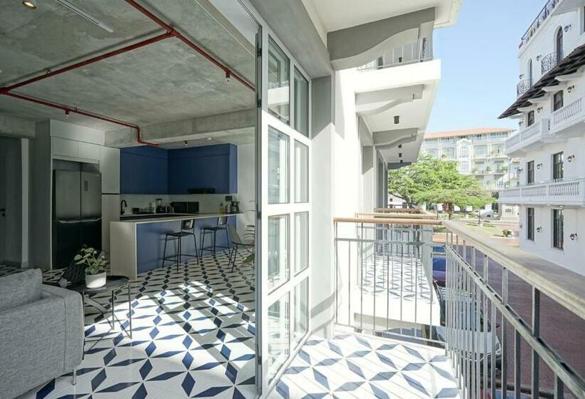 带1个卧室的带阳台的公寓, Casa Contemporánea By Wynwood House