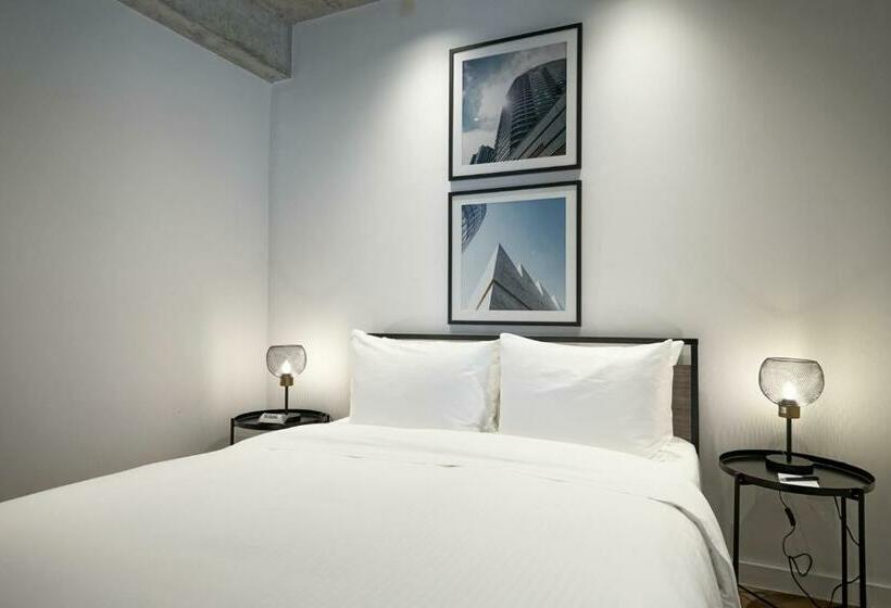 带1个卧室的带阳台的公寓, Casa Contemporánea By Wynwood House