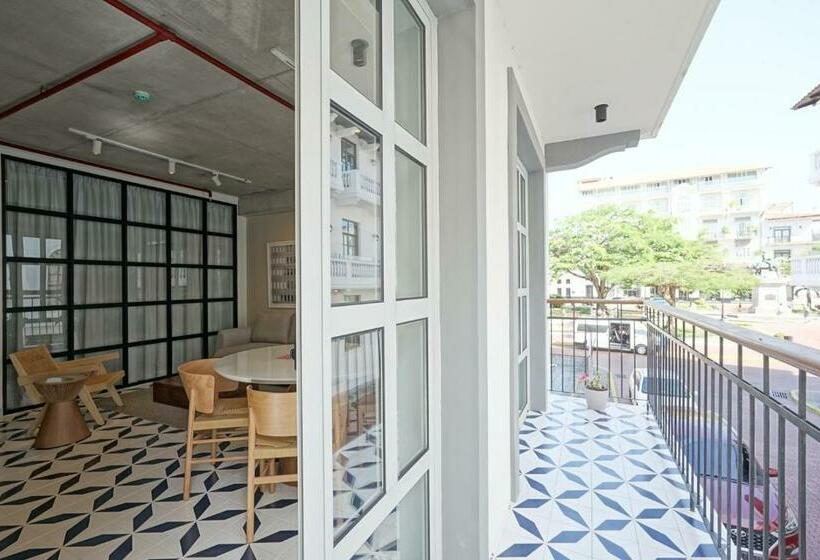 带1个卧室的带阳台的公寓, Casa Contemporánea By Wynwood House