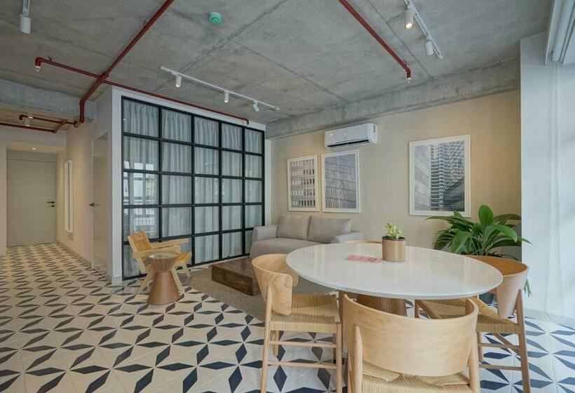 带1个卧室的带阳台的公寓, Casa Contemporánea By Wynwood House