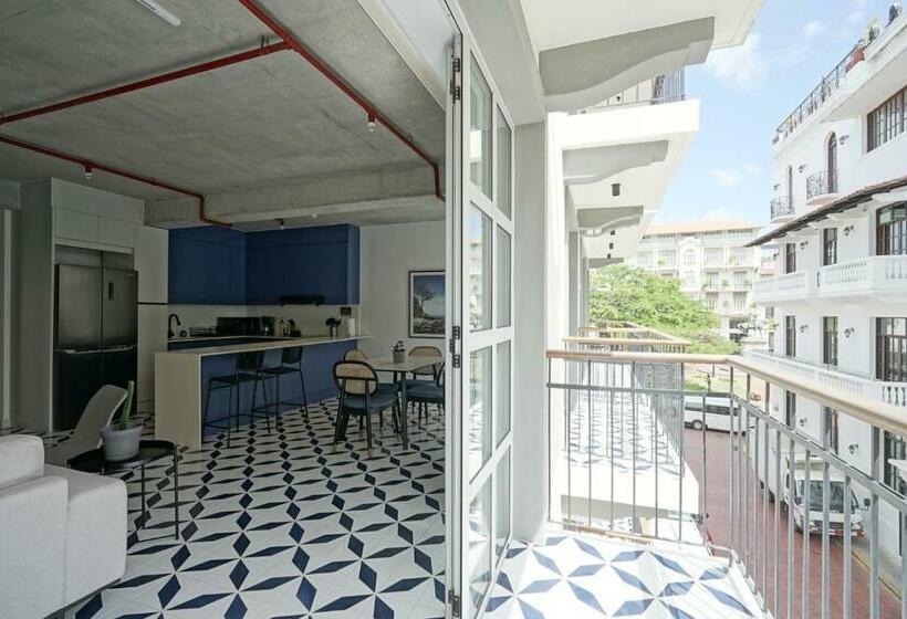 带1个卧室的带阳台的公寓, Casa Contemporánea By Wynwood House