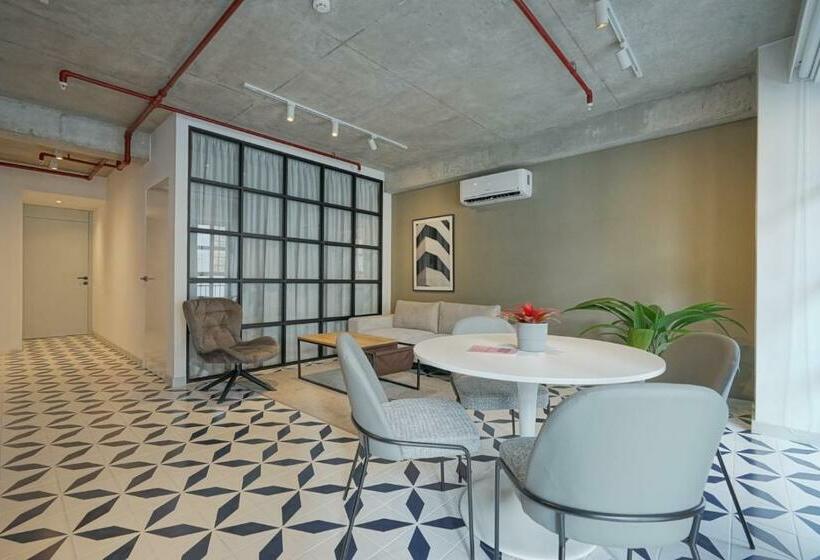 带1个卧室的带阳台的公寓, Casa Contemporánea By Wynwood House