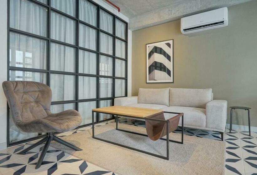 带1个卧室的带阳台的公寓, Casa Contemporánea By Wynwood House