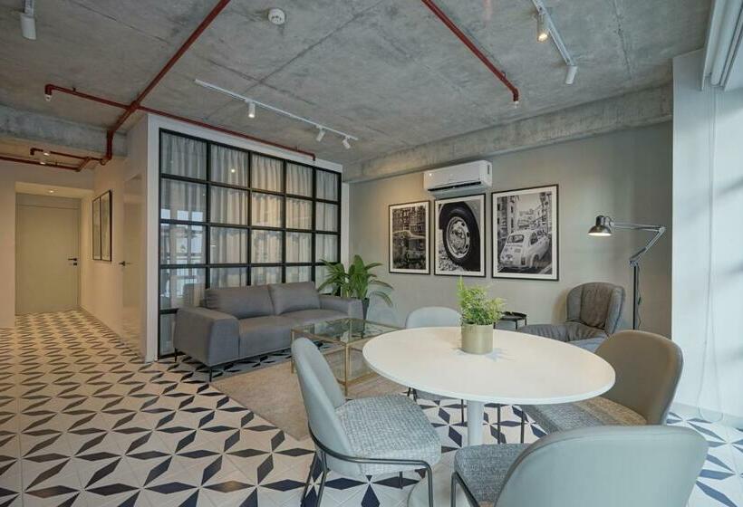 带1个卧室的带阳台的公寓, Casa Contemporánea By Wynwood House