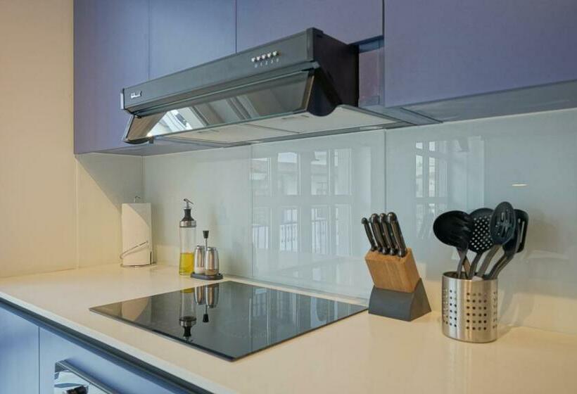 带1个卧室的带阳台的公寓, Casa Contemporánea By Wynwood House