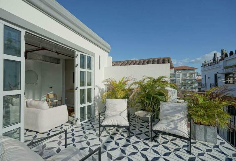 带1个卧室的带阳台的公寓, Casa Contemporánea By Wynwood House