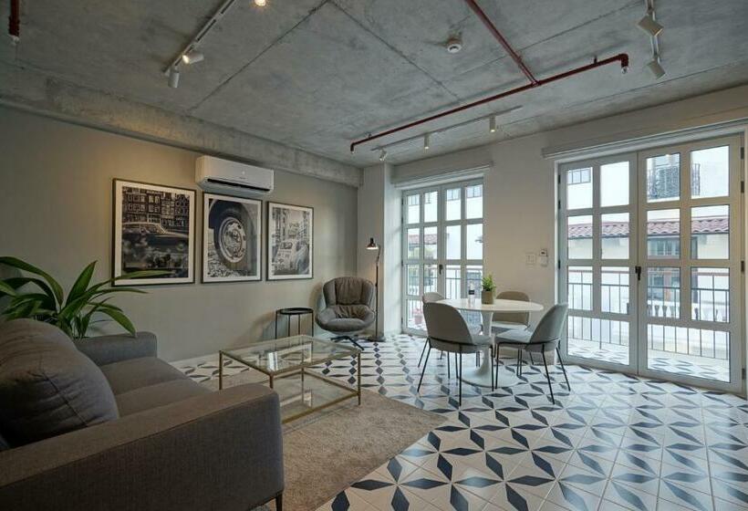 带1个卧室的带阳台的公寓, Casa Contemporánea By Wynwood House