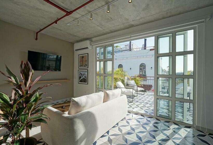 带1个卧室的带阳台的公寓, Casa Contemporánea By Wynwood House