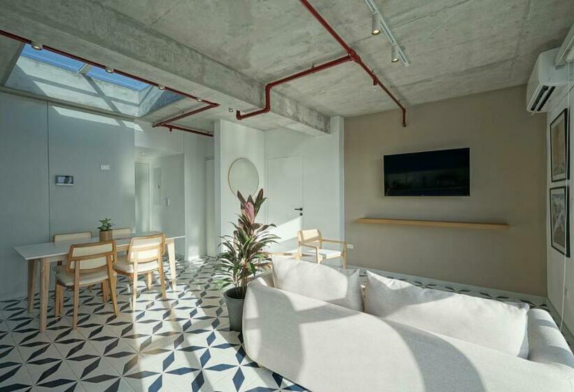 带1个卧室的带阳台的公寓, Casa Contemporánea By Wynwood House