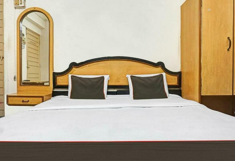 标准间, Thakkar Lodge