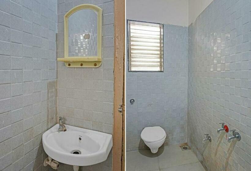 标准间, Thakkar Lodge