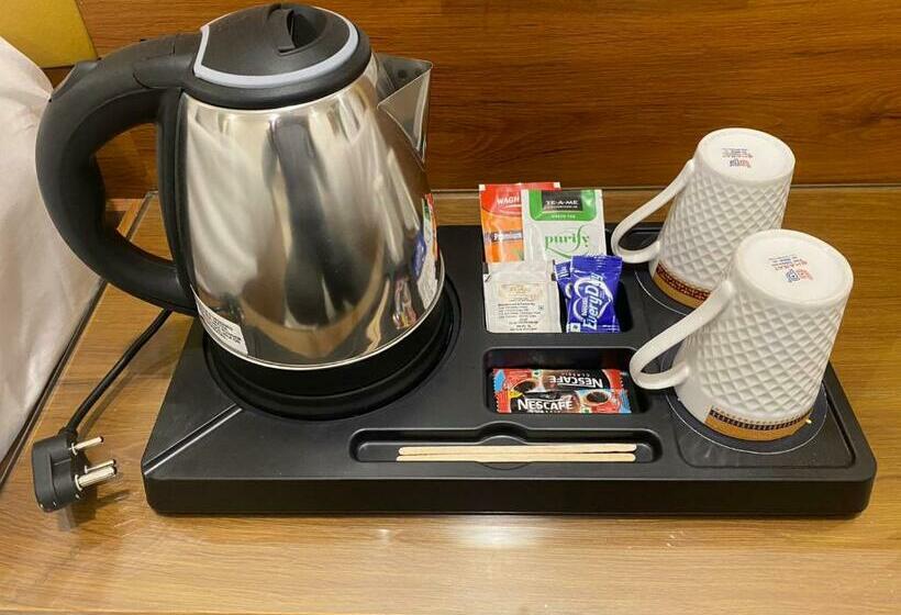 Quarto Economy, Heera Residency