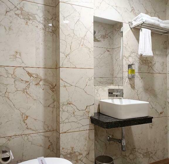 Quarto Economy, Heera Residency