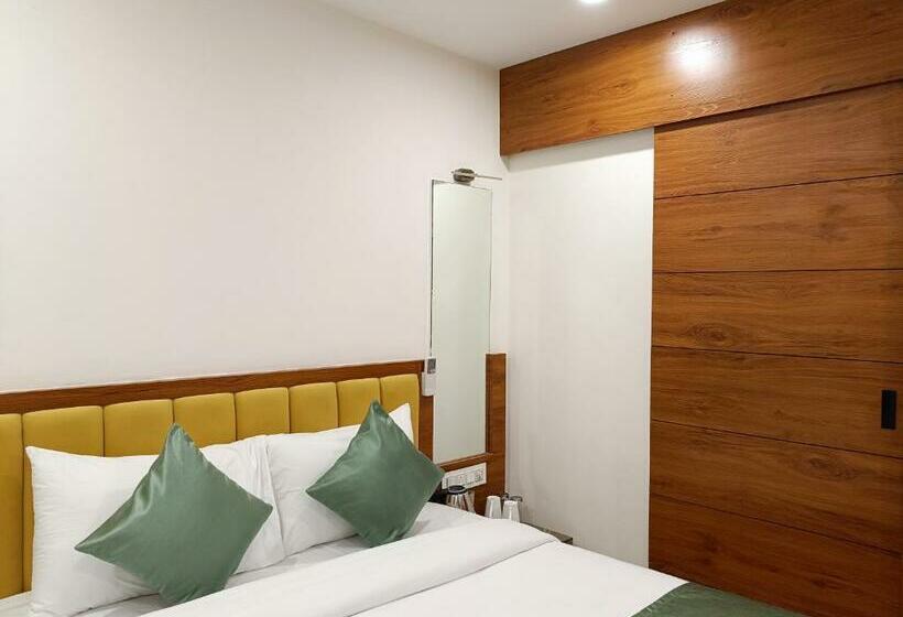 Quarto Economy, Heera Residency