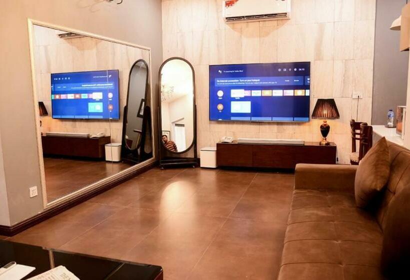 سوئیت پرزیدنت, Swan Suites