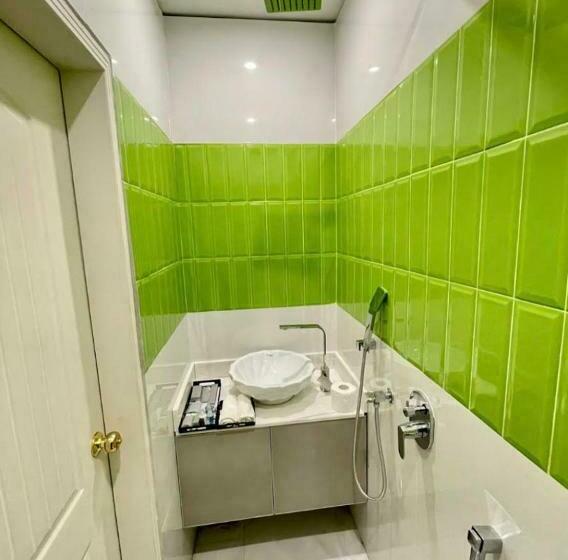 سوییت اجرایی, Swan Suites