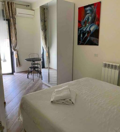 خانه 2 خوابه, Laviniahouse Nettuno