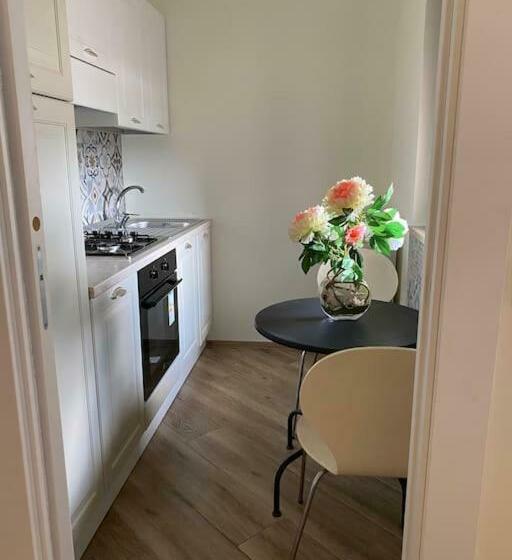 خانه 2 خوابه, Laviniahouse Nettuno