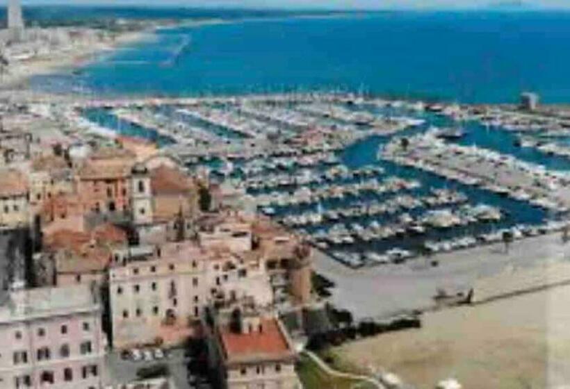 خانه 2 خوابه, Laviniahouse Nettuno