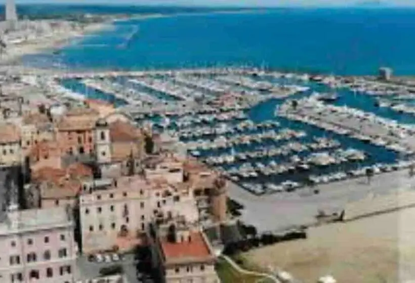 خانه 2 خوابه, Laviniahouse Nettuno