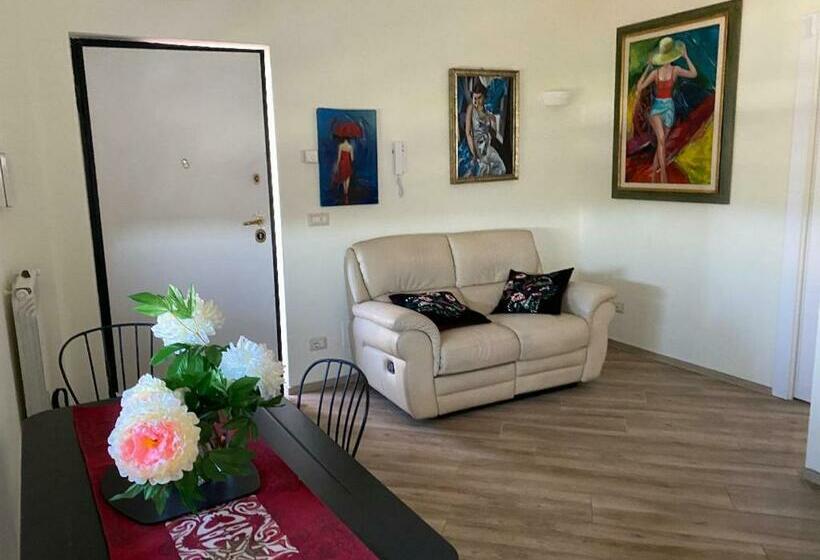 خانه 2 خوابه, Laviniahouse Nettuno