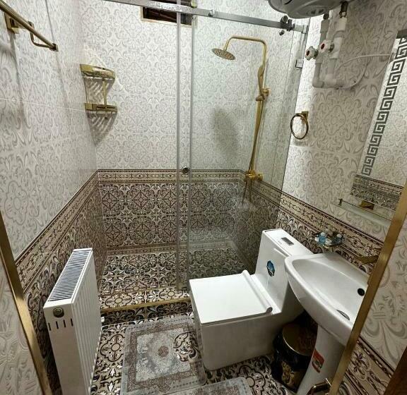 컴포트 트리플 룸, Shoxtut Boutique