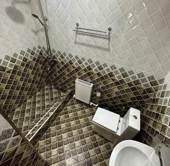 컴포트 트리플 룸, Shoxtut Boutique