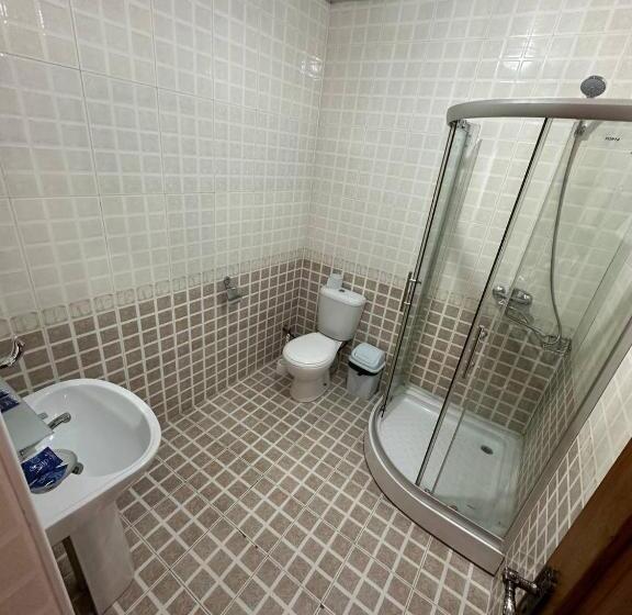 컴포트 트리플 룸, Shoxtut Boutique