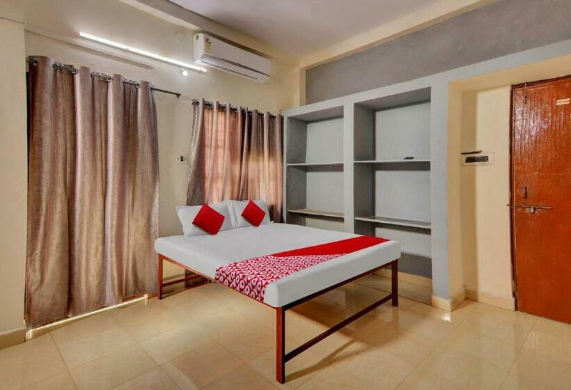 트리플 클래식 룸, Oyo Flagship Hotel Classic Inn