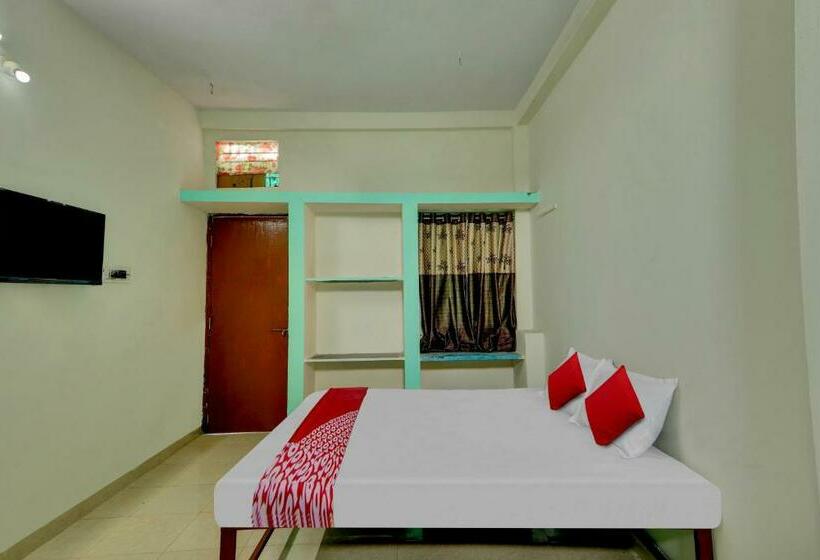 트리플 클래식 룸, Oyo Flagship Hotel Classic Inn