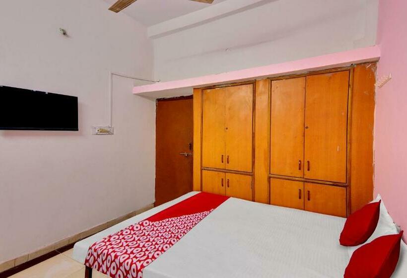 Трехместный Номер Классика, Oyo Flagship Hotel Classic Inn
