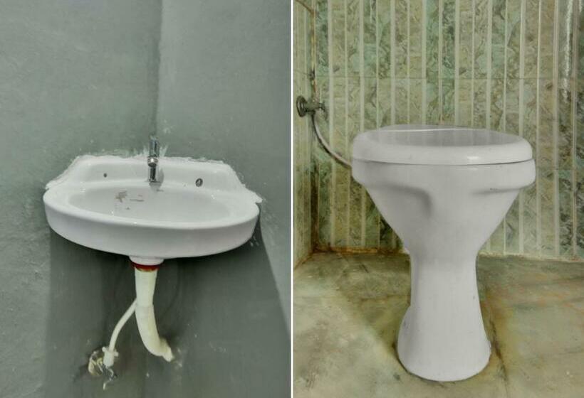 트리플 클래식 룸, Oyo Flagship Hotel Classic Inn