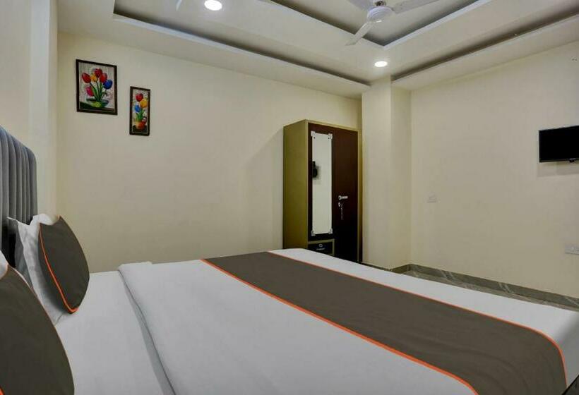 三人经典房间, Oyo Flagship Hotel Cloud Inn