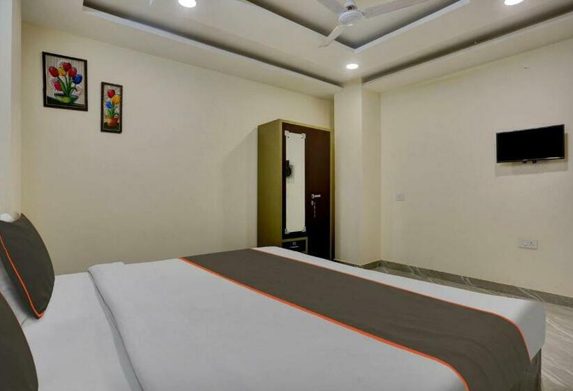 三人经典房间, Oyo Flagship Hotel Cloud Inn