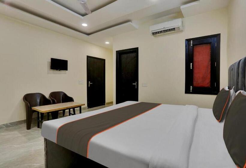 三人经典房间, Oyo Flagship Hotel Cloud Inn