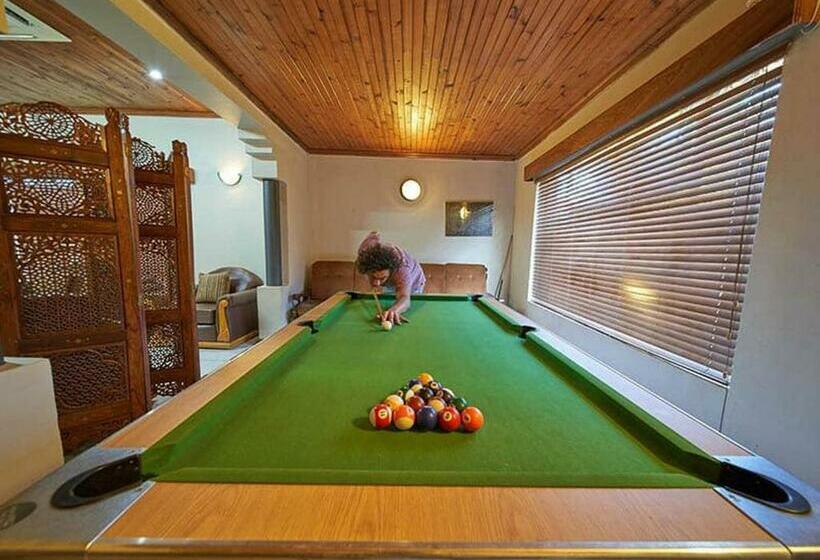 اتاق استاندارد چهار تخته, Room In Villa   Zambezi Family Lodge   Leopard Room