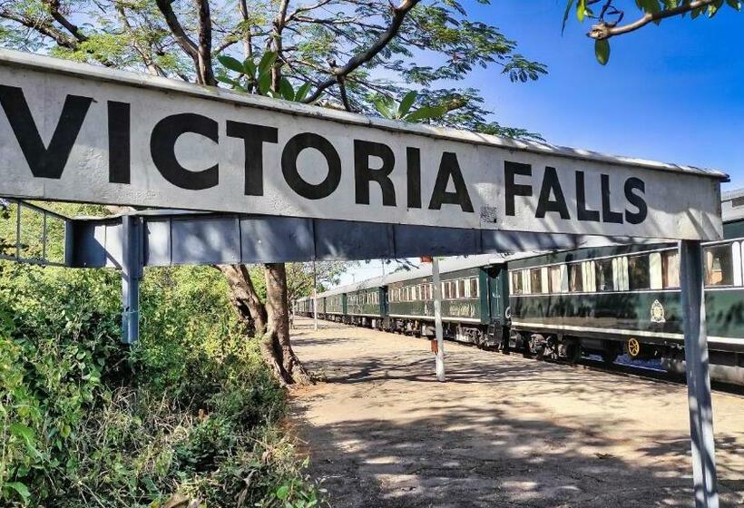 اتاق استاندارد چهار تخته, Room In Villa Zambezi Family Lodge Leopard Room