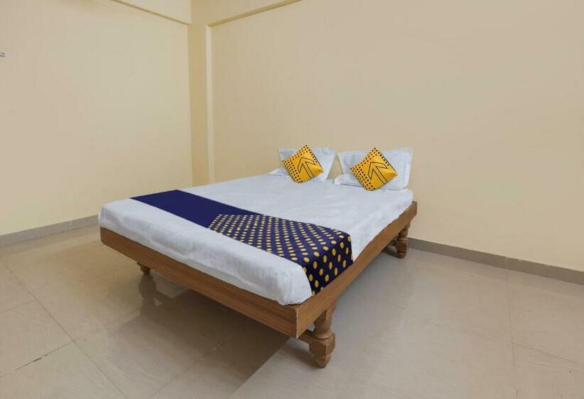 Háromágyas Classic Szoba, Spot On Hotel Shubham