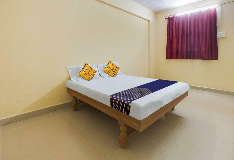 Háromágyas Classic Szoba, Spot On Hotel Shubham