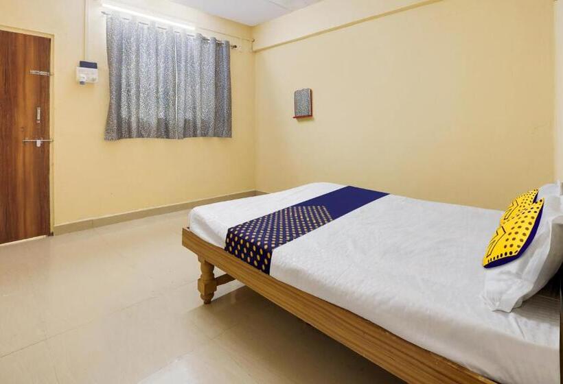 Háromágyas Classic Szoba, Spot On Hotel Shubham