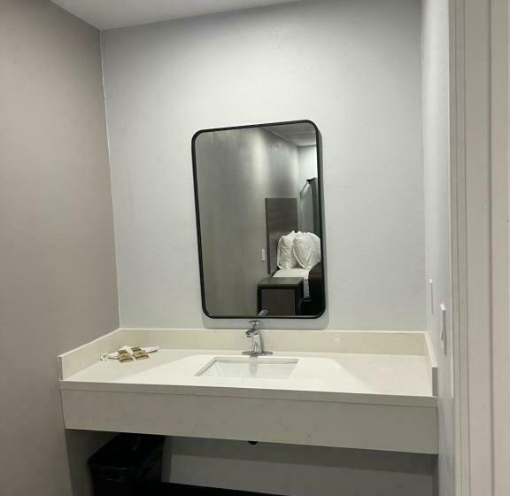 غرفة قياسية سرير كينج, Vance Motel