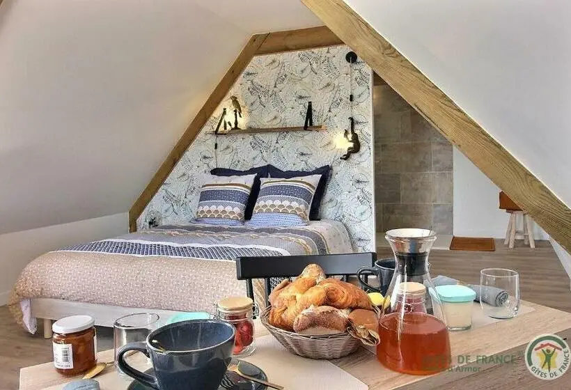 デラックスルーム, Chambre De Kergomar