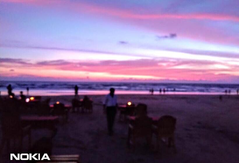 חדר אקונומי, Pirates Cabin