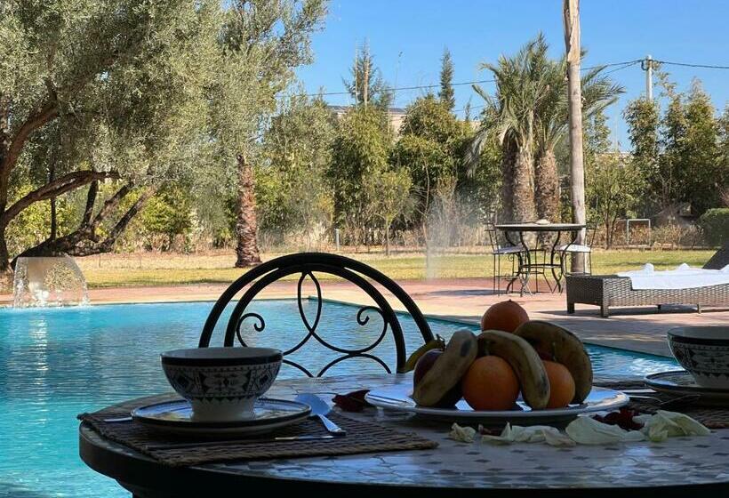 اتاق استاندارد با چشم‌انداز استخر, Dar Fatima Tamazouzt