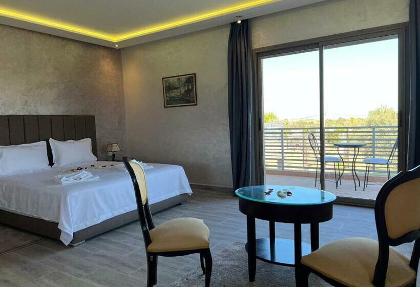 اتاق استاندارد با چشم‌انداز استخر, Dar Fatima Tamazouzt