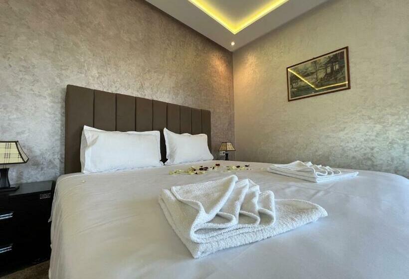 اتاق استاندارد با چشم‌انداز استخر, Dar Fatima Tamazouzt