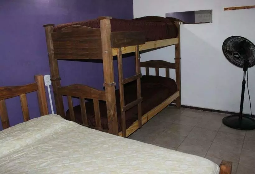 スタンダード４人部屋, Patio De Molina A 100m De La Plaza Del Folkore