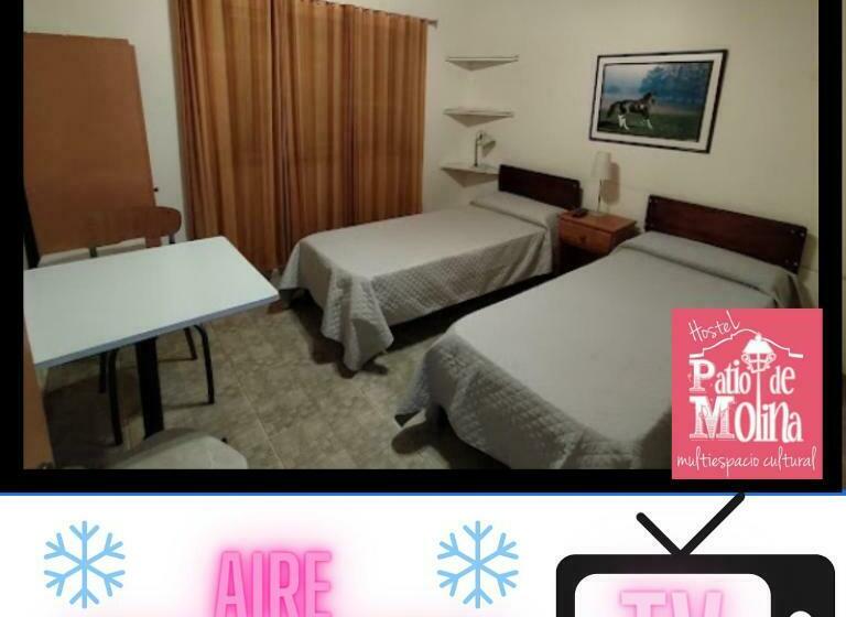 غرفة كومفورت ثلاثية, Patio De Molina A 100m De La Plaza Del Folkore
