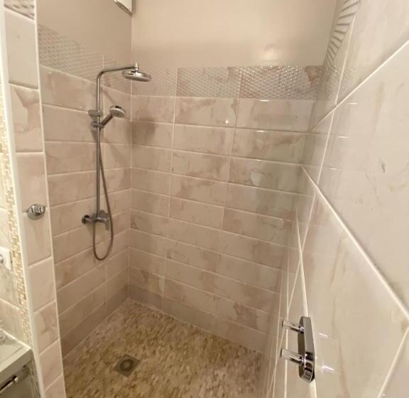 豪华套房, Château Pellisson