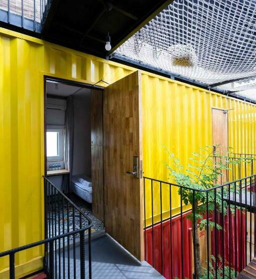 اتاق استاندارد چهارنفره با سرویس بهداشتی مشترک, Ccasa Hostel